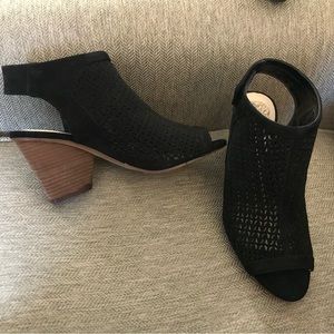 Vince Camuto perforated, peep toe, black nubuck sandals